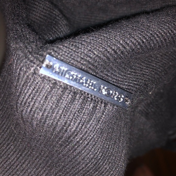 Michael Kors Sweater - Picture 6 of 8